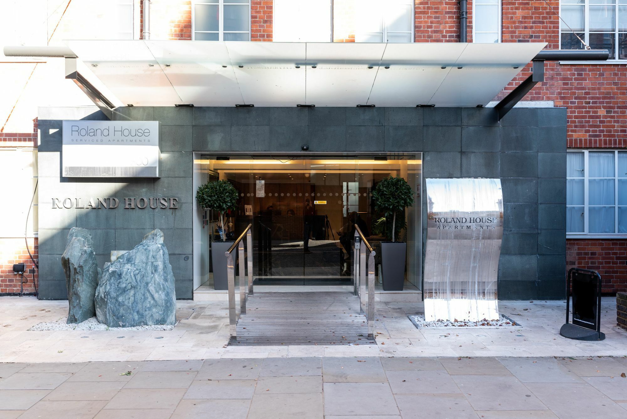 Roland House Aparthotel London Ngoại thất bức ảnh